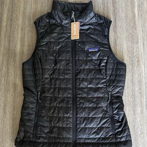 NWT!! SP22 Patagonia Nano Puff Vest Womens Medium Black Puffer MSRP $149